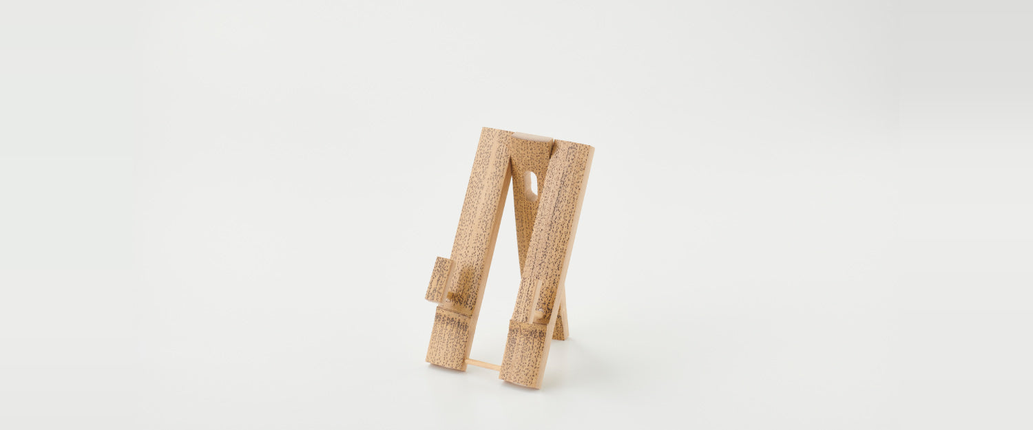 Display stand for folding fan [small]