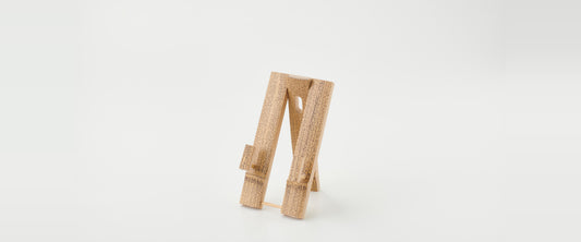 Display stand for folding fan [small]